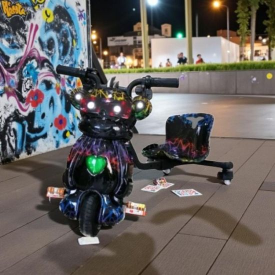 صورة سكوتر ميني كهربائي للأطفال بتصميم دب و3 عجلات